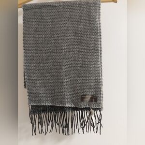 D&Y Gray Woven Fringe Scarf